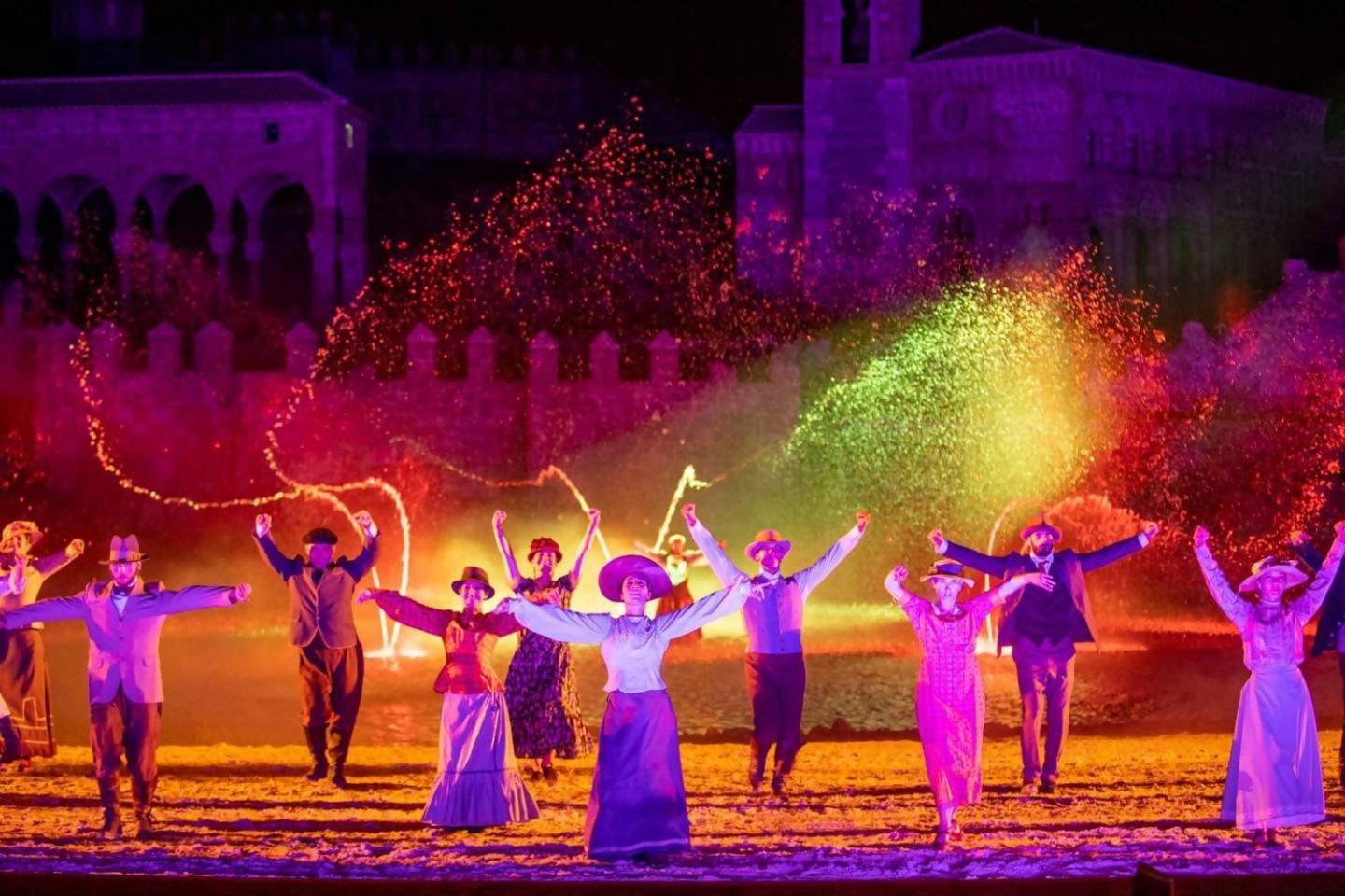 Callejon Del Pozo, Cerca Puy Du Fou * Galvez