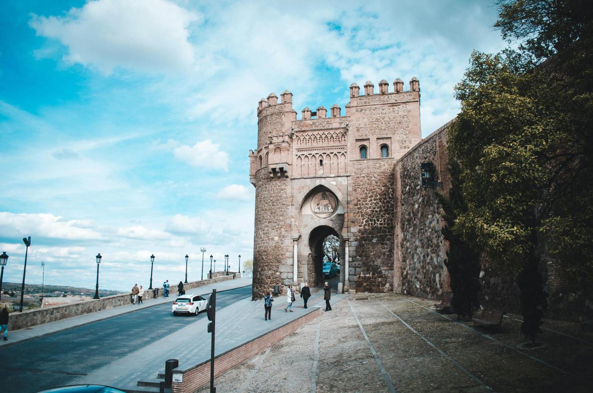Callejon Del Pozo, Cerca Puy Du Fou